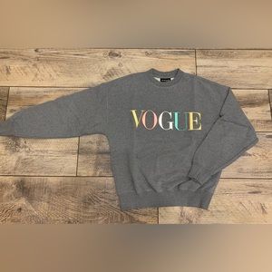 VOGUE Sweatshirt Size Small
